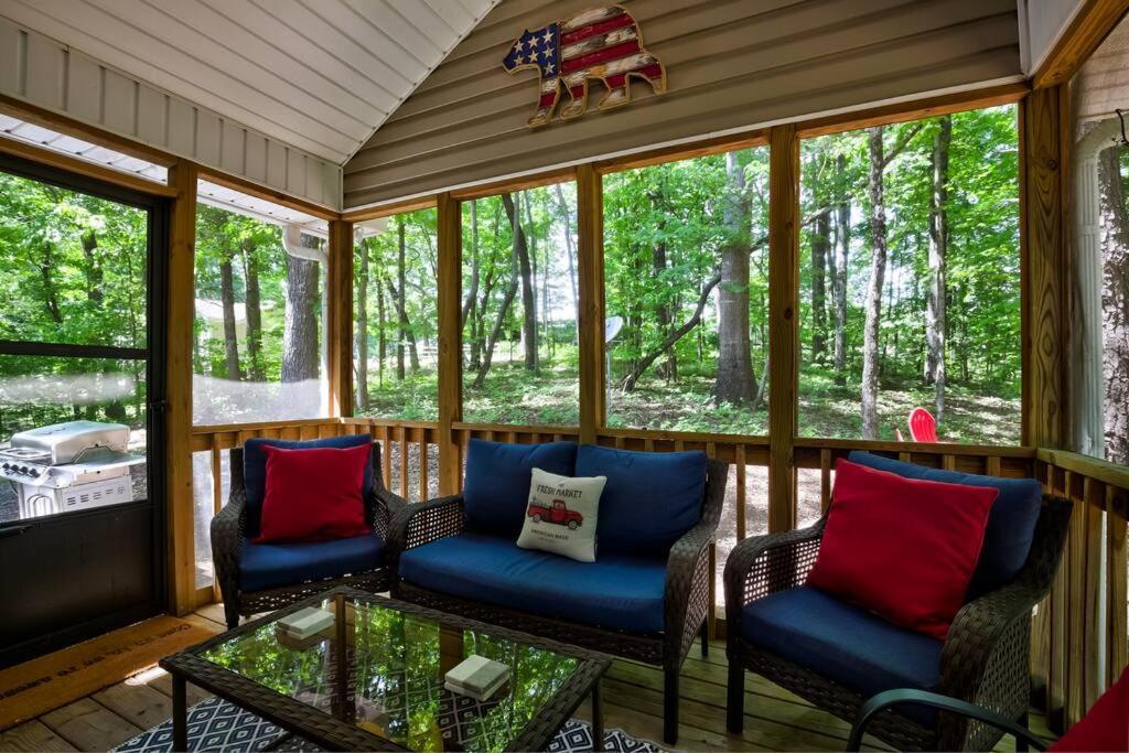 Less Than 3 Miles To Downtown With Firepit Ellijay Bagian luar foto