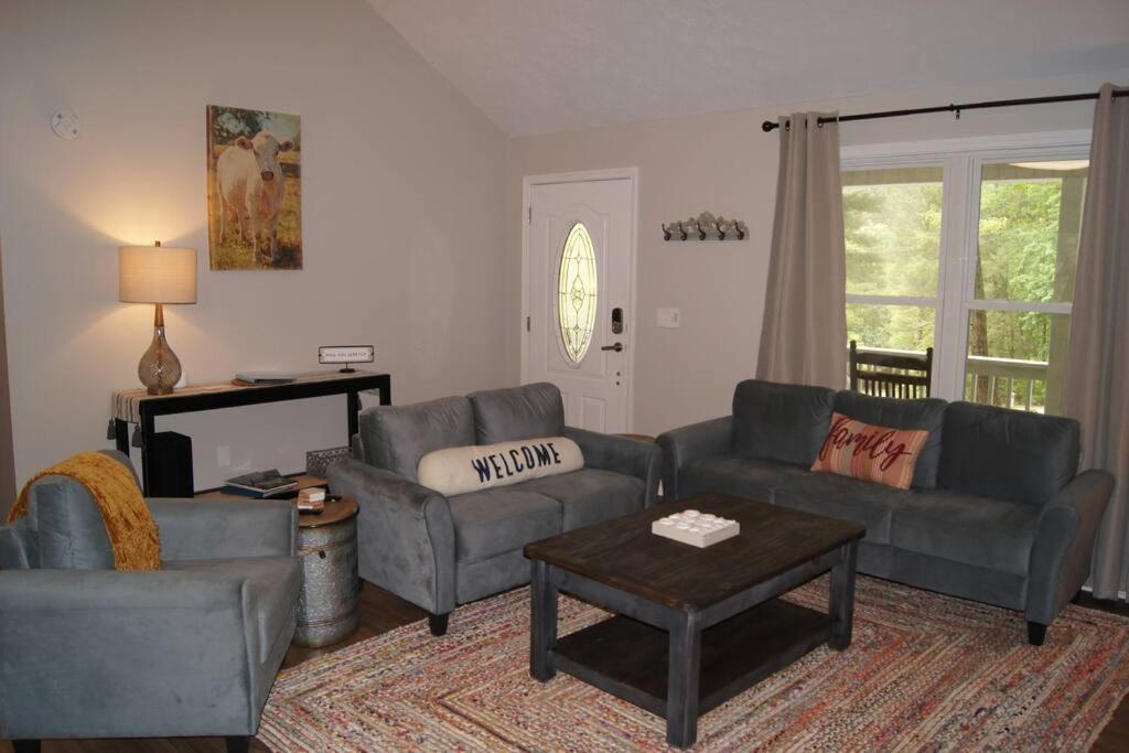 Less Than 3 Miles To Downtown With Firepit Ellijay Bagian luar foto