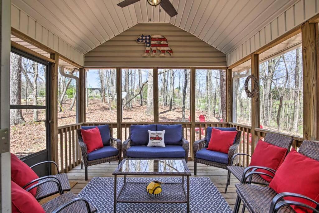 Less Than 3 Miles To Downtown With Firepit Ellijay Bagian luar foto