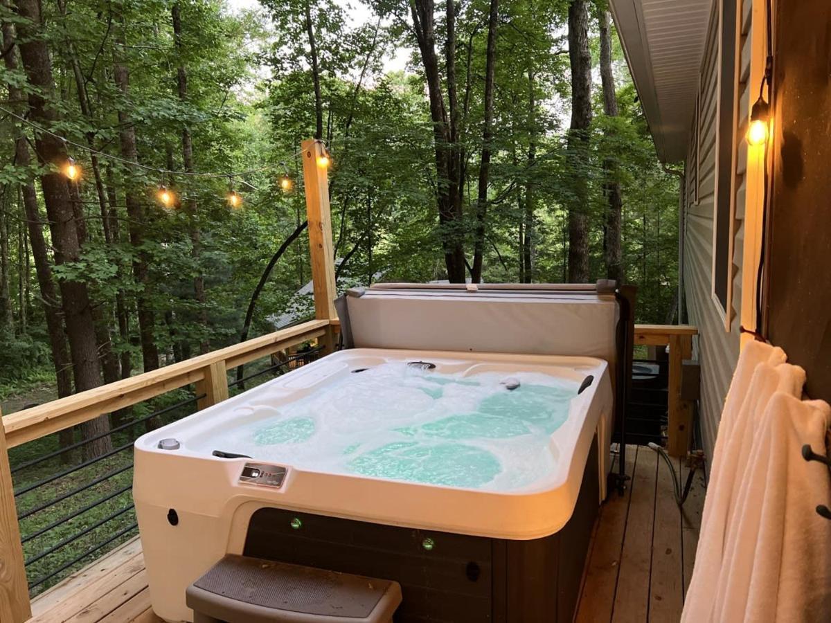 Less Than 3 Miles To Downtown With Firepit Ellijay Bagian luar foto